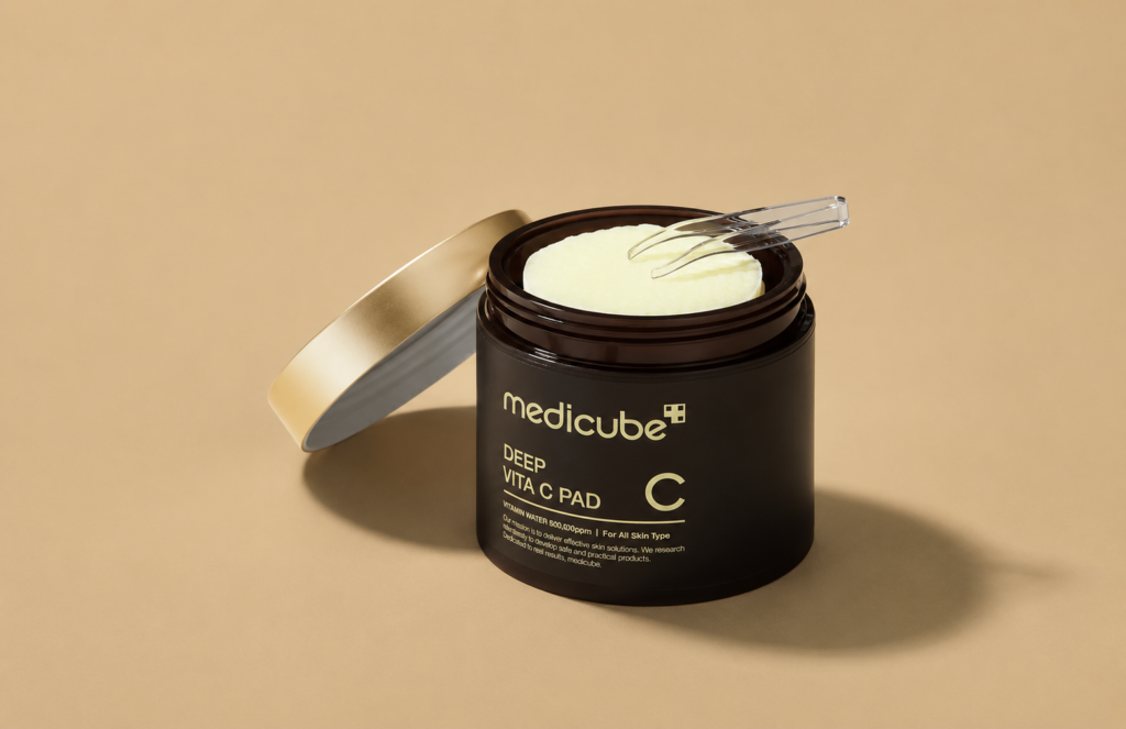 Medicube-Deep-Vita-C-Pad-Brightening-Exfoliating